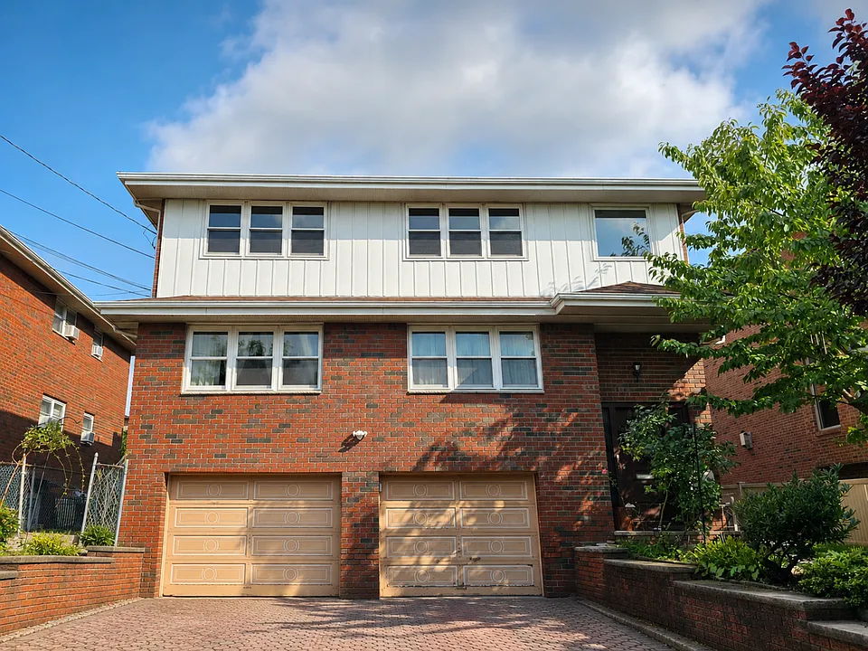 458 Lawn Ave #2