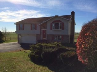 105 E Manor Dr, Lititz, PA 17543