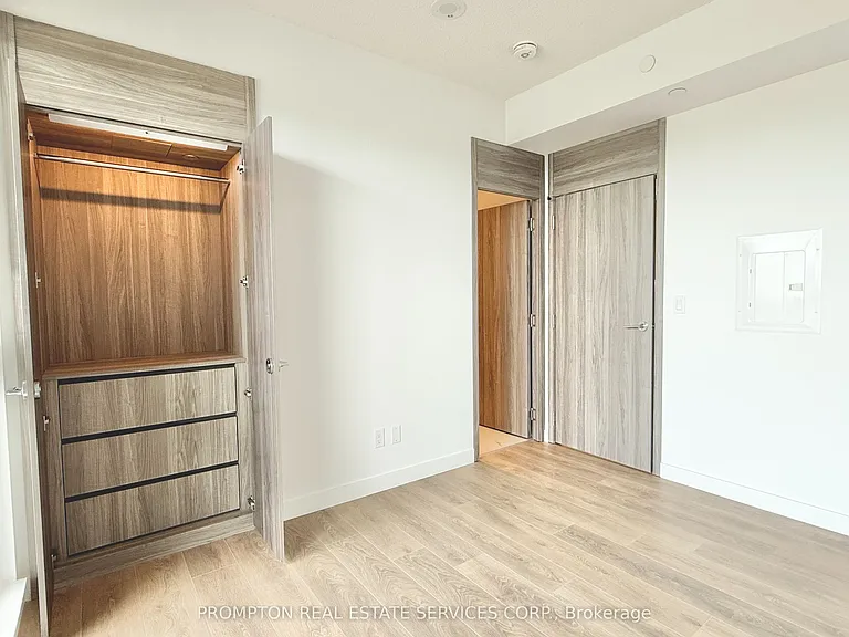 18 Esther Shiner Blvd #1211 — Photo 17