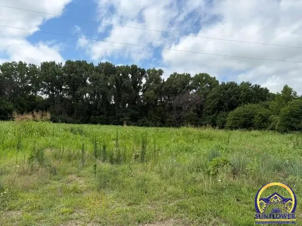 6300 NW 86th St, Topeka, KS 66618