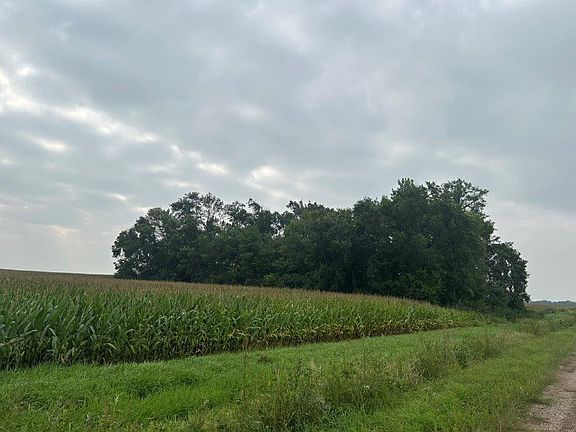 2nd image of 465th St