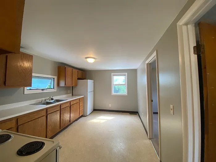 682 Huntington St #2 — Photo 4