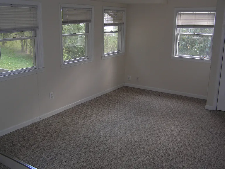 4131 Leonard Dr — Photo 7