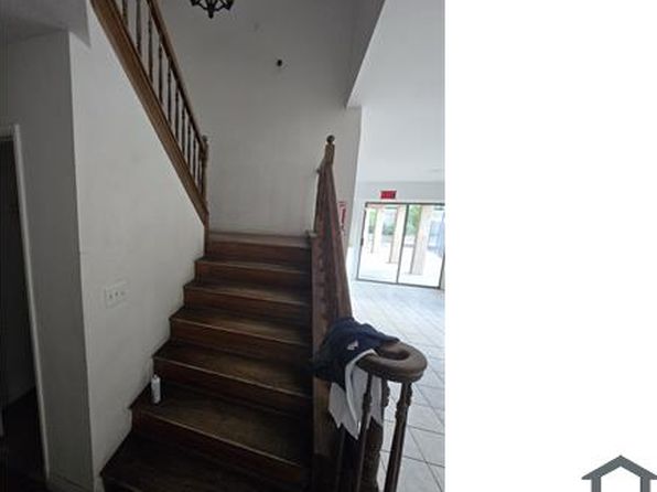 3142 Golfwood Ct
