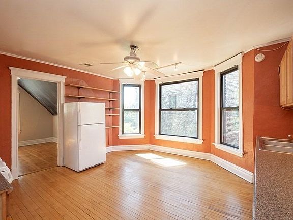 4th image of 2040 N Hoyne Ave APT 3