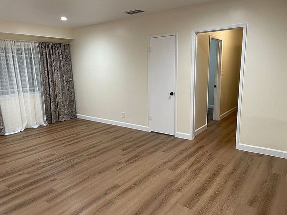 3rd image of 10928 Galax St
