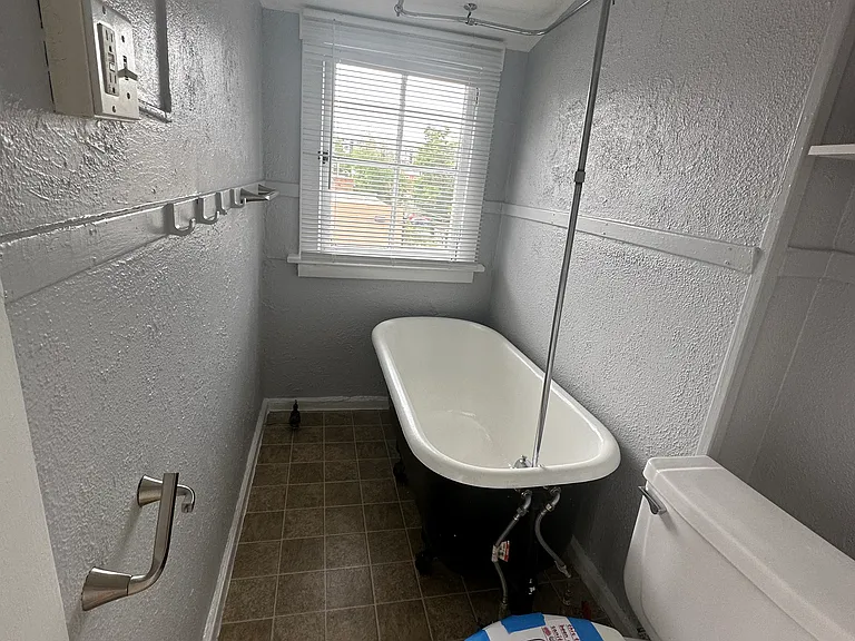 770 E 11th Ave #100 — Photo 7