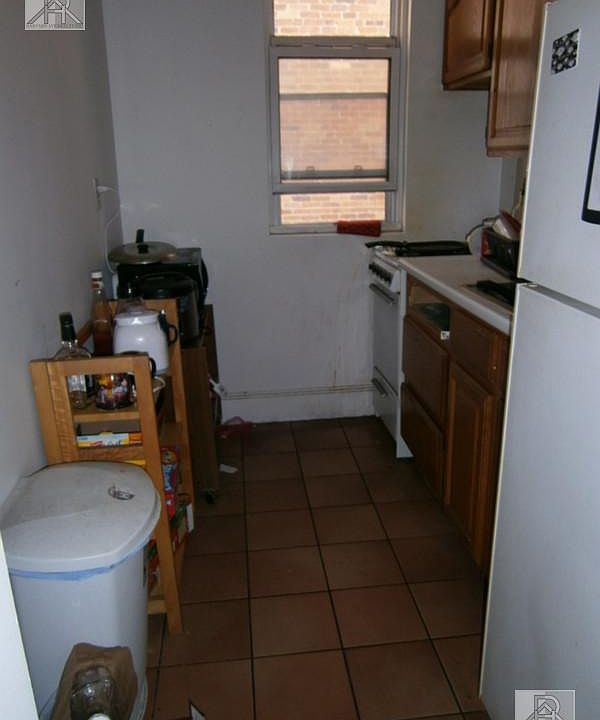 1st image of 15 Scottfield Rd APT 5