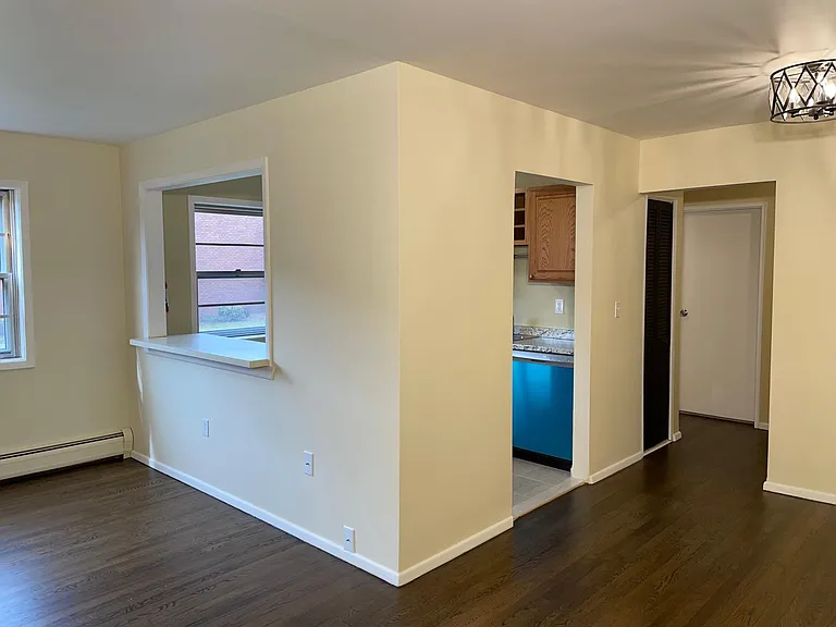 29 Knox Ter #1A — Photo 3