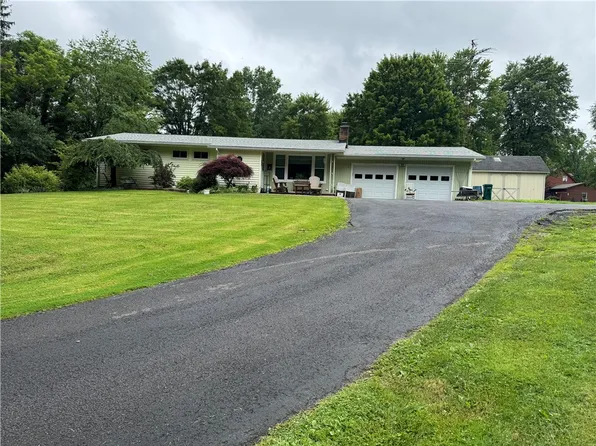 718 State Route 208, Pulaski, PA 16143