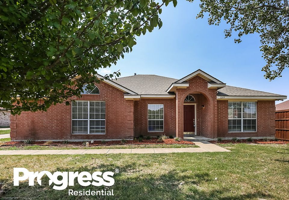 1st image of 1209 Mockingbird Ln