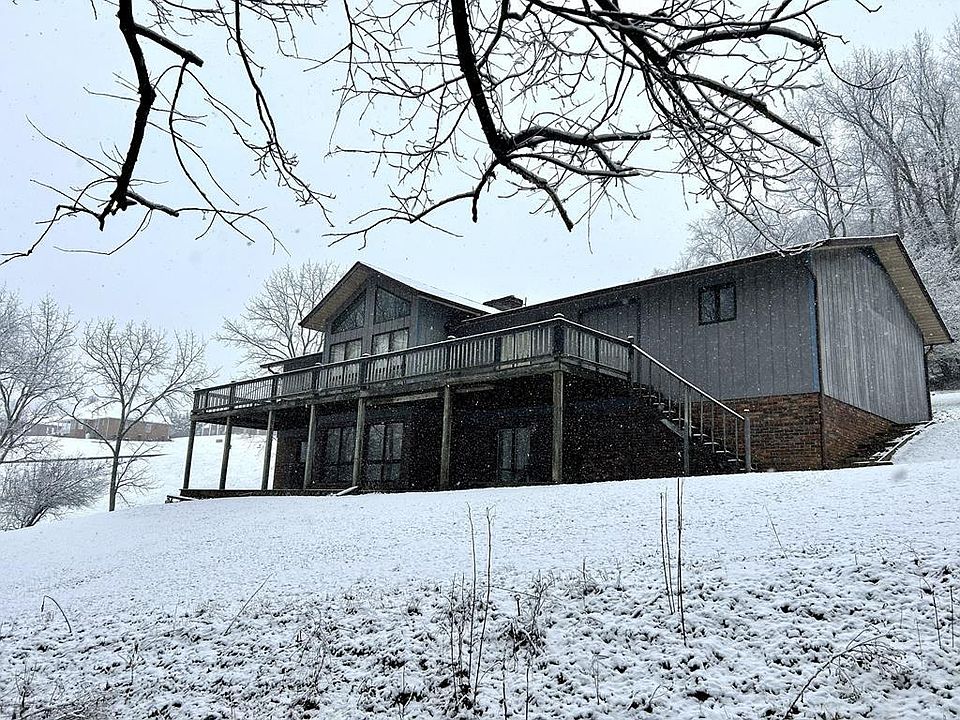 1st image of 205 Spring Dr