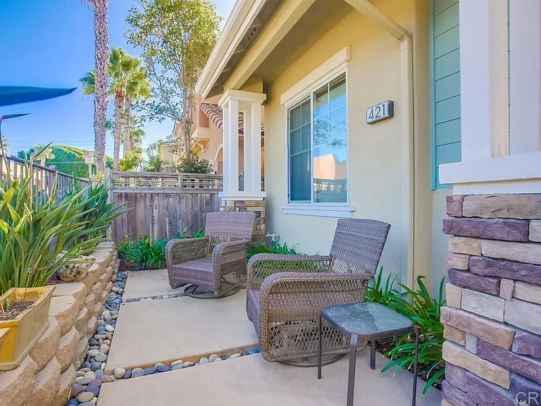421 N Cedros Ave N — Photo 5