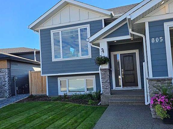 2nd image of 805 Sunset Pl N