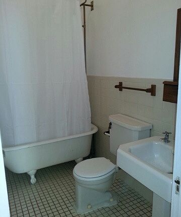 4th image of 415 Farragut Ave