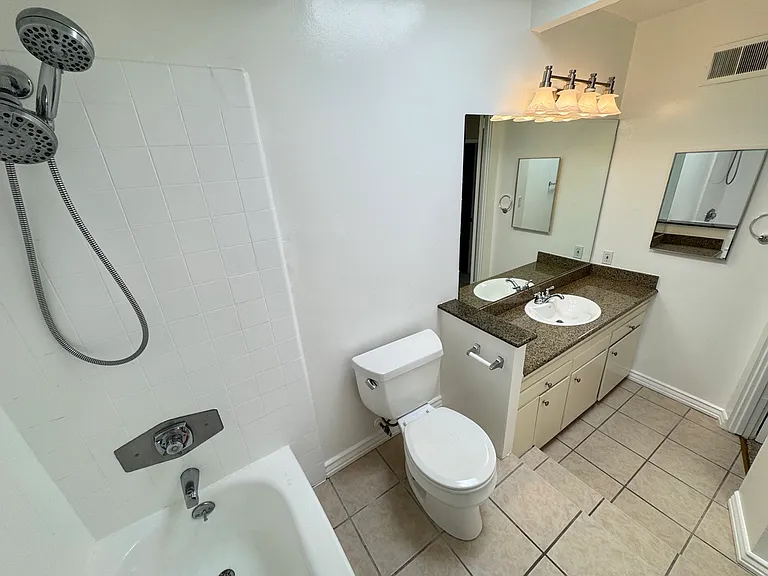 11500 Rochester Ave #11500 — Photo 39