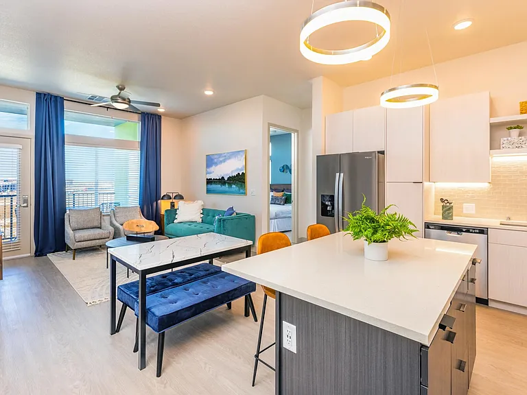 Zeta Apartments — Photo 14