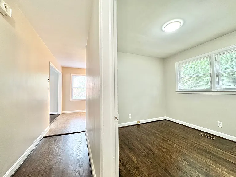 4617 Tower Rd — Photo 6