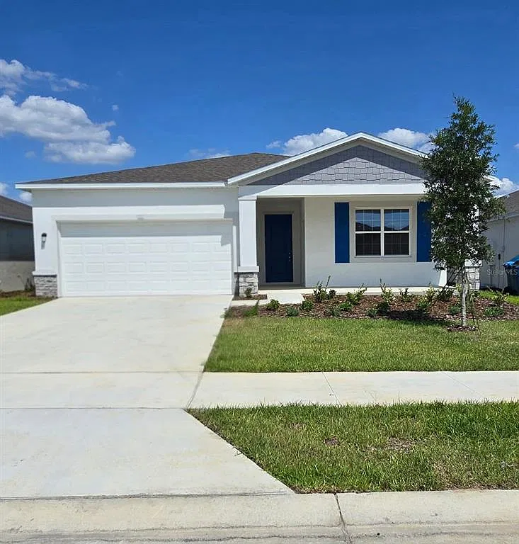 3 bed, 2.0 bath, 2109 sqft, $2,000 — Photo 1