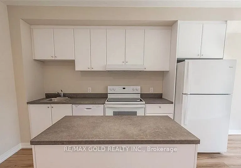 50 Herrick Ave — Photo 25