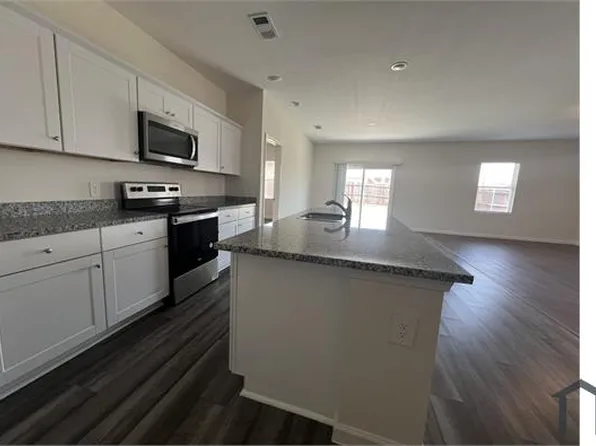 794 Yorkshire Dr, Lavon, TX 75166