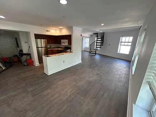 101 S Warren St #1 Photo 1