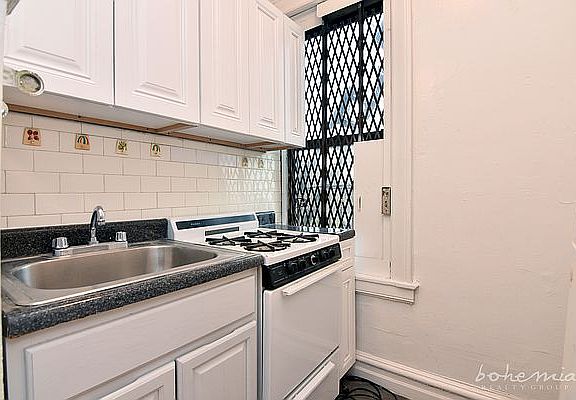 5th image of 870 W 181st St APT 5