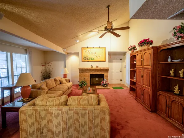 8655 Datapoint Dr #304, San Antonio, TX 78229