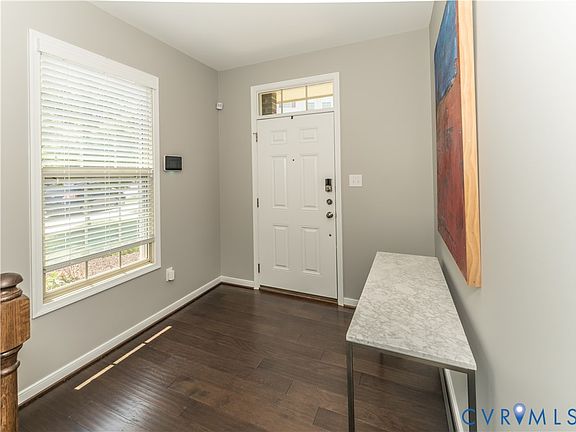3rd image of 10918 Parkshire Ln