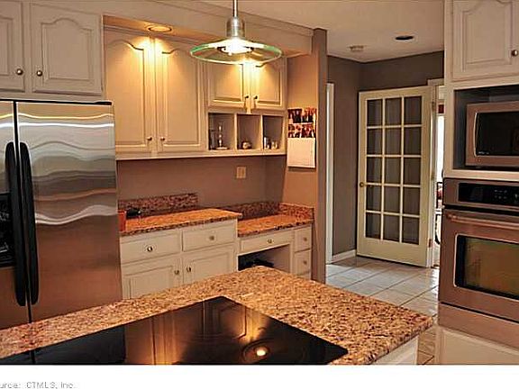 5th image of 65 Andover Dr