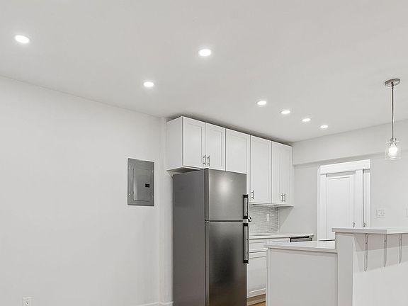 3rd image of 45 Overlook Ter APT 3g