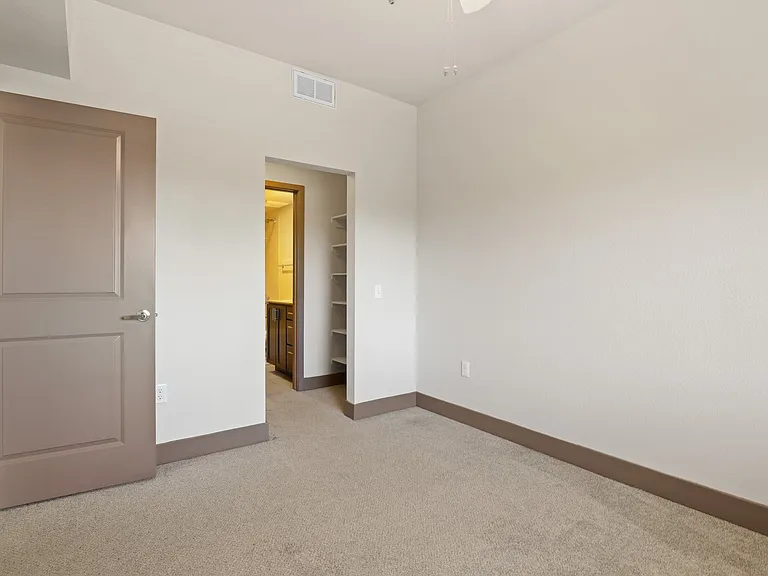 Copperleaf Place Apartments — Photo 31