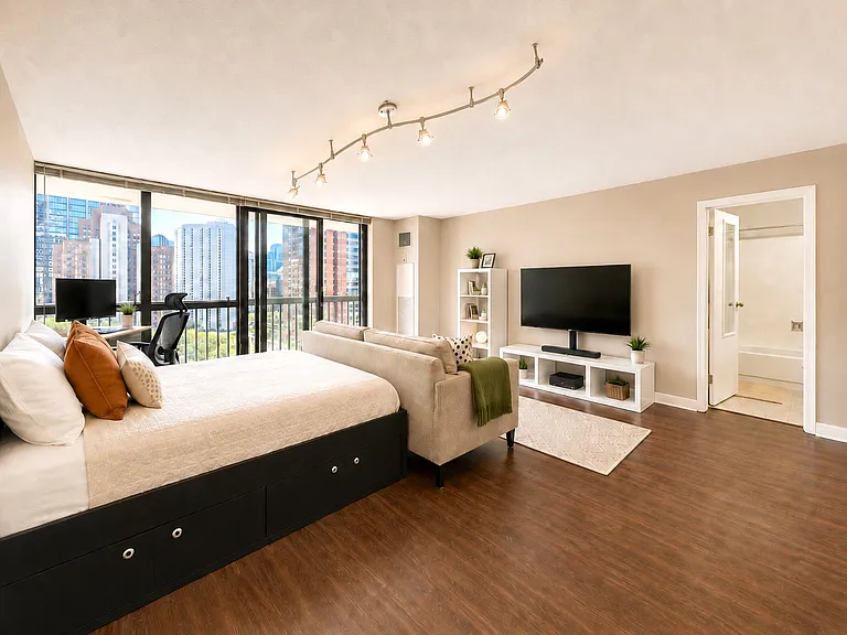 33 W Delaware Pl #15E — Photo 7