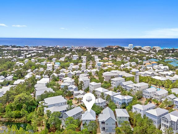 2nd image of 33 Emerald Beach Way
