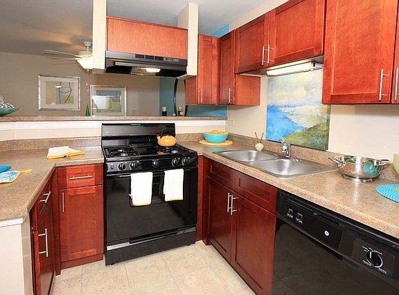 3rd image of 5916 Laurel Ln APT 2014