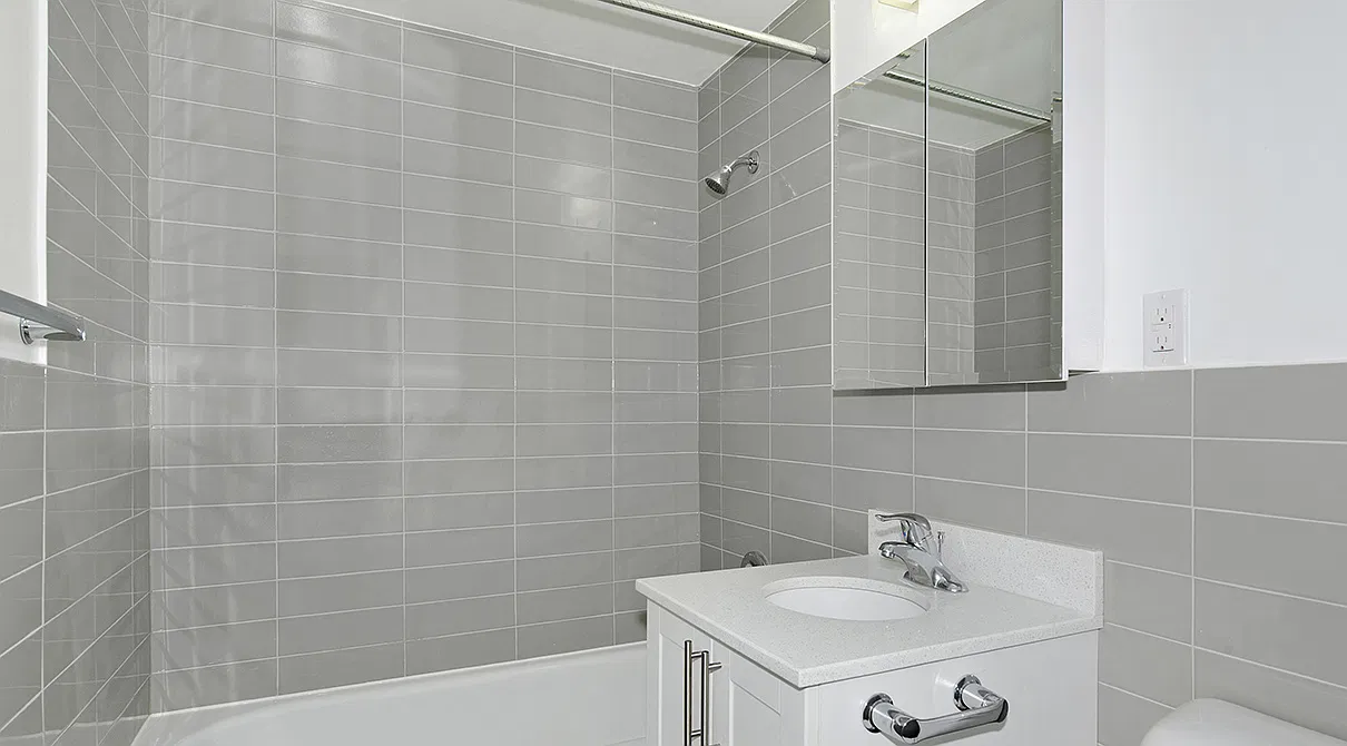 Avenue Park Apartments — Photo 3