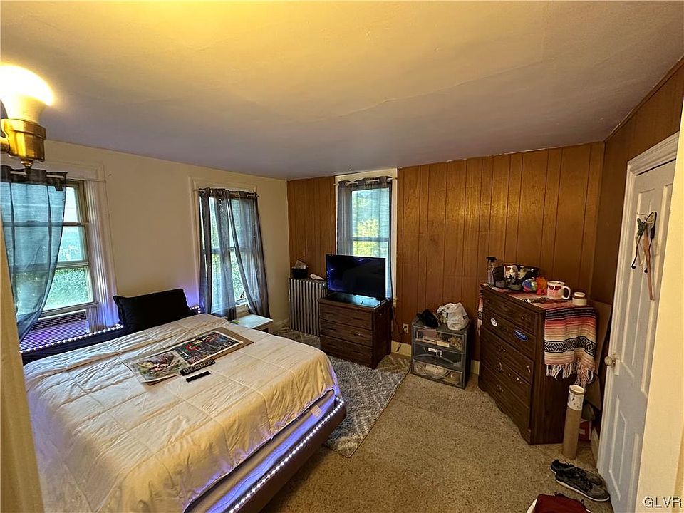 2nd image of 311 Mulberry St