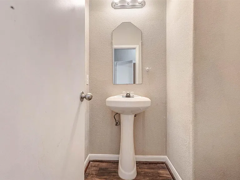 8622 Torcello St — Photo 11