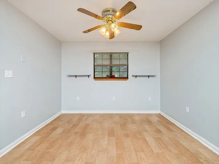 83 Edgewood Dr — Photo 5
