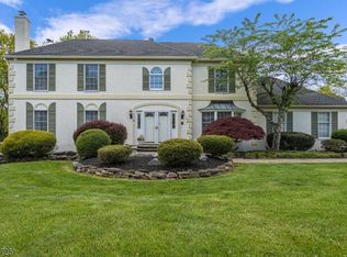 10 Nevius Dr, Flemington, NJ 08822