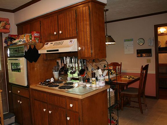 Great Kitchen & Breakfast Rm