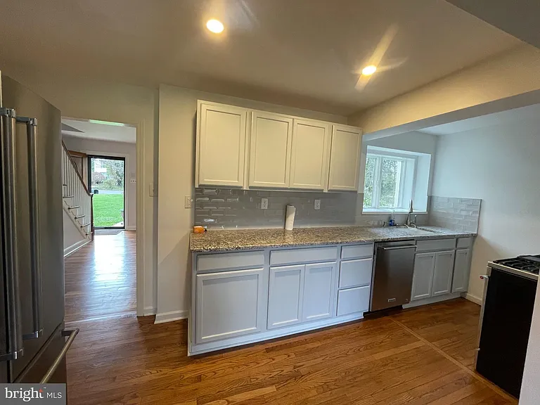 320 Evergreen Dr — Photo 4
