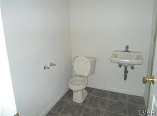 3139 W Woods Pl, Orefield, PA 18069