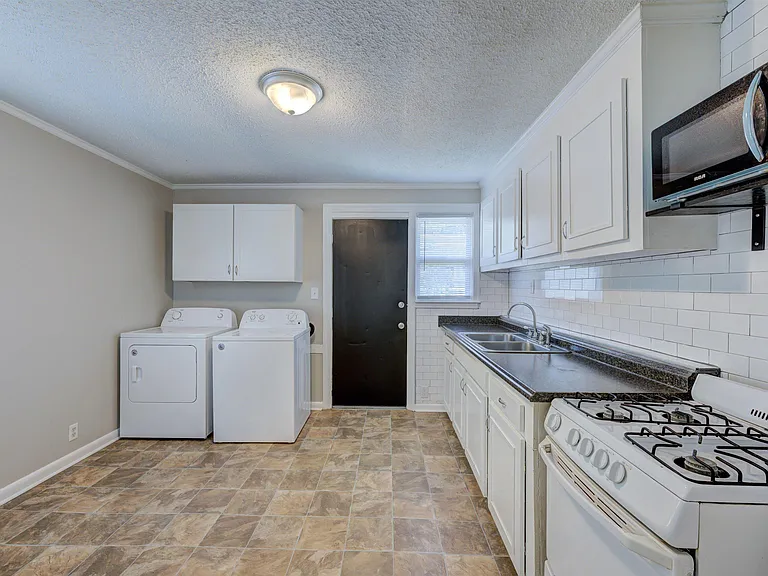 3819 Prentice Ave — Photo 9