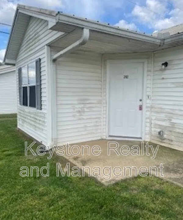 298 Thompsonville Ln #702