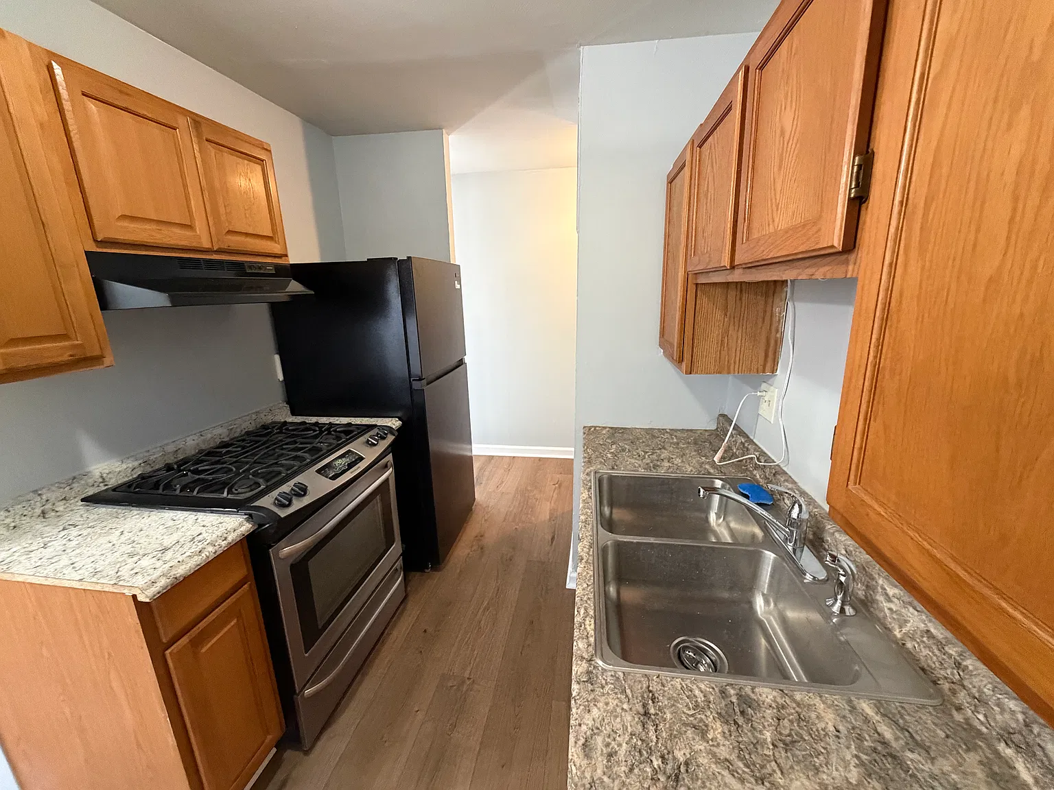 3 bed, 850 sqft, $1,500 — Photo 4