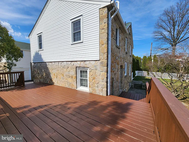 1156 Garfield Ave — Photo 25