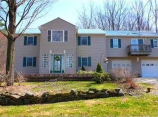 322 Old Guilford Rd, Brattleboro, VT 05301