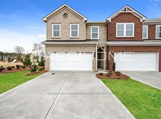 511 Porchlight Dr, Loganville, GA 30052