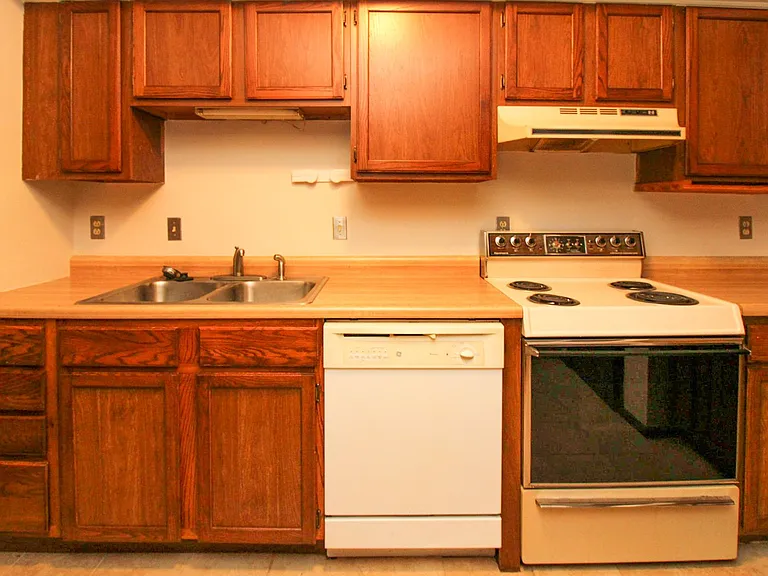 500 N Columbia Dr E — Photo 5